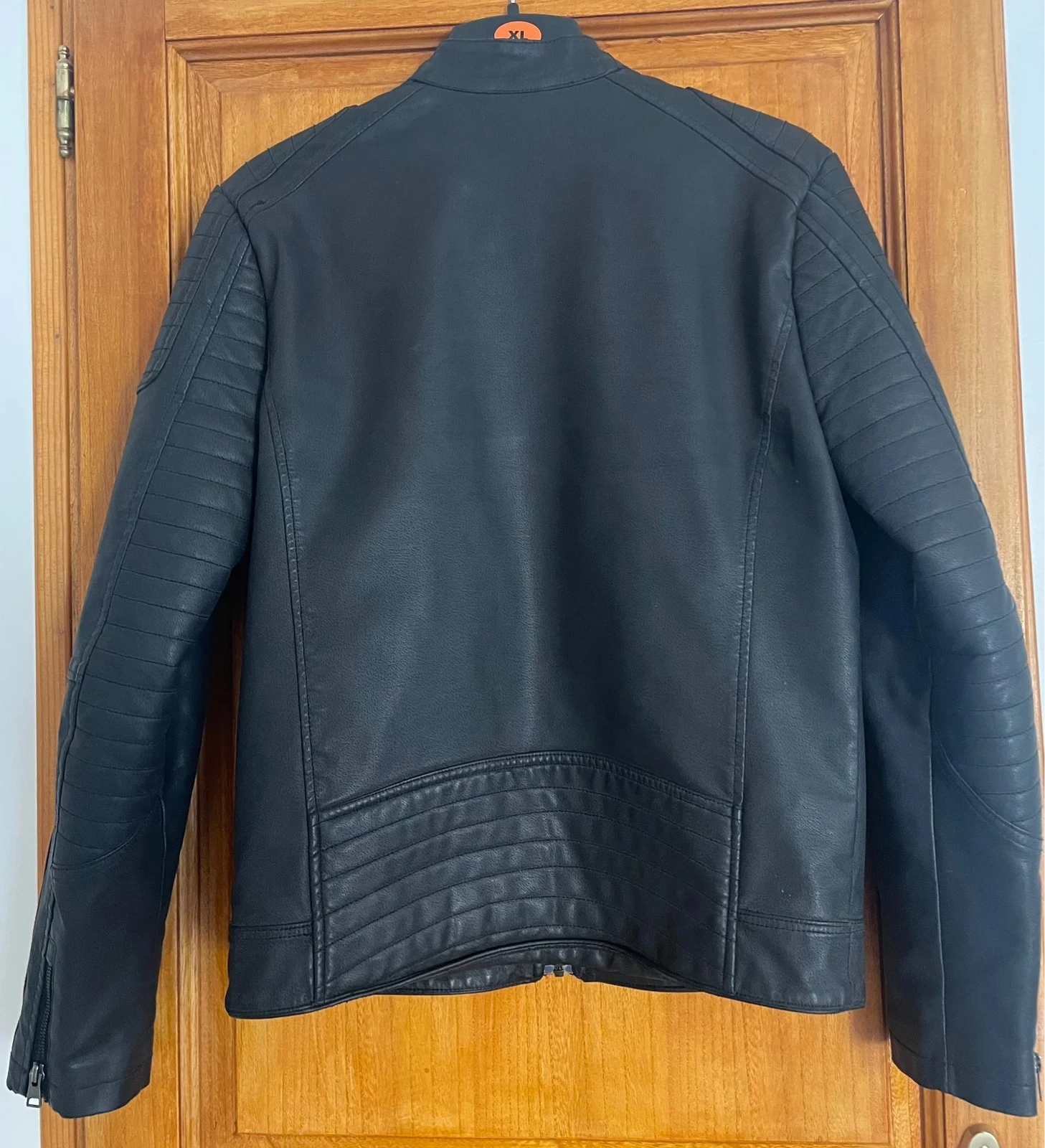 Chaqueta de cuero estilo motero – photo 2